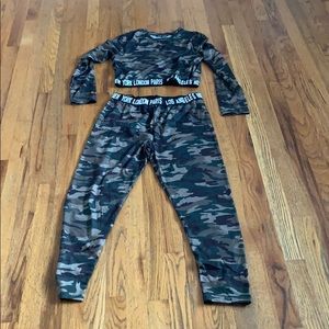 Two piece legging & crop top: New